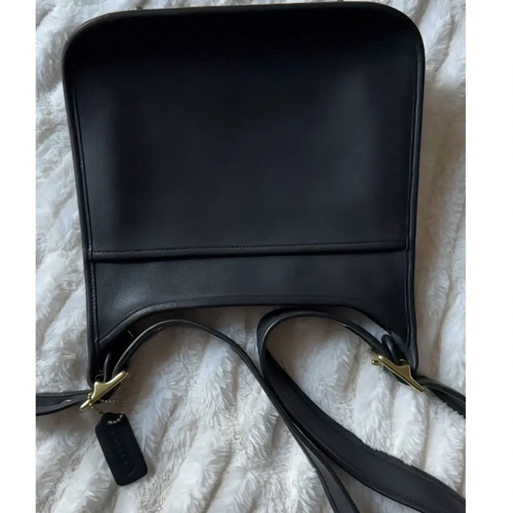 VINTAGE COACH LEGACY ZIP BLACK CROSSBODY BAG 9966